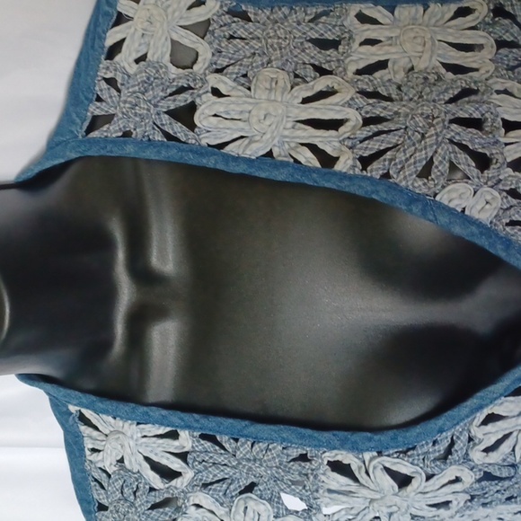 Vintage 2 toned Denim crochet vest - Picture 2 of 4